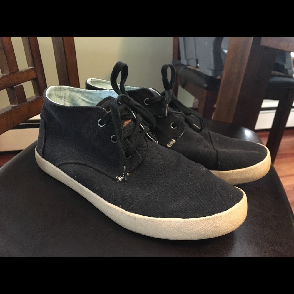 TOMS men size 10